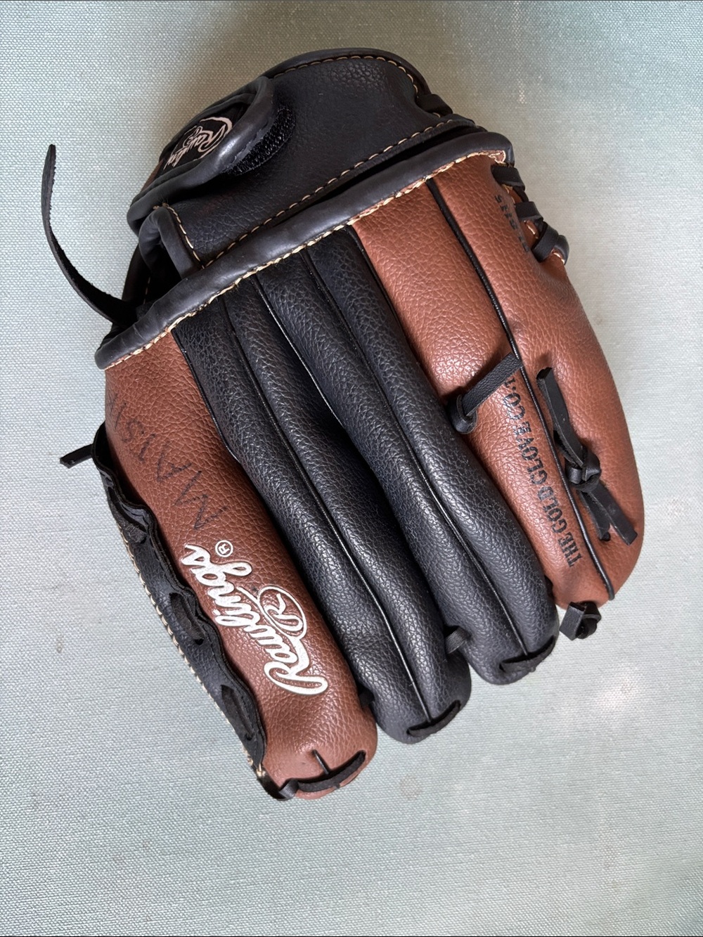 Rawlings 10.5” Youth Leather Baseball Glove Players Series PL105BK Right Hand